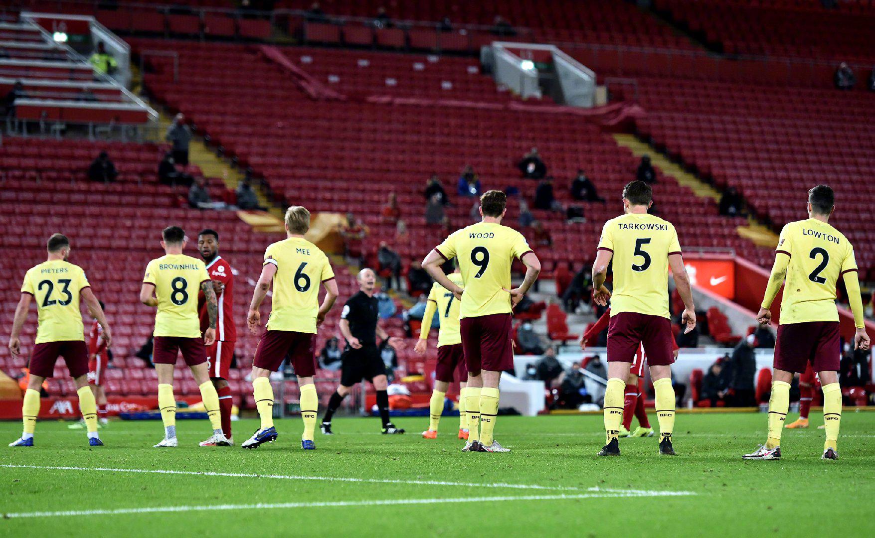 也在无形中 也在无形中